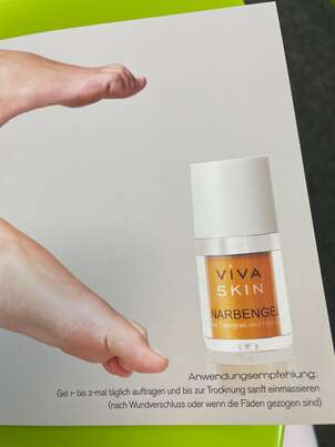 Sie sehen eine Packung VivaSkin Narbengel 15ml, 15 Milliliter, Produktbild: 03 VivaSkin Narbengel 15ml, 15 Milliliter, A-Nr.: 4358023 - 03