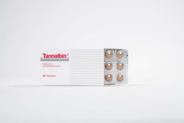 Sie sehen eine Packung Tannalbin Tabletten, 30 Stück, Produktbild: 01 Tannalbin Tabletten, 30 Stück, A-Nr.: 2454739 - 01