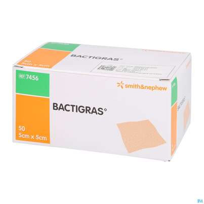 Sie sehen eine Packung Kompressen Bactigras Paraffingaze 5x 5cm 50st, Produktbild: 02 Kompressen Bactigras Paraffingaze 5x 5cm 50st, A-Nr.: 1599387 - 02